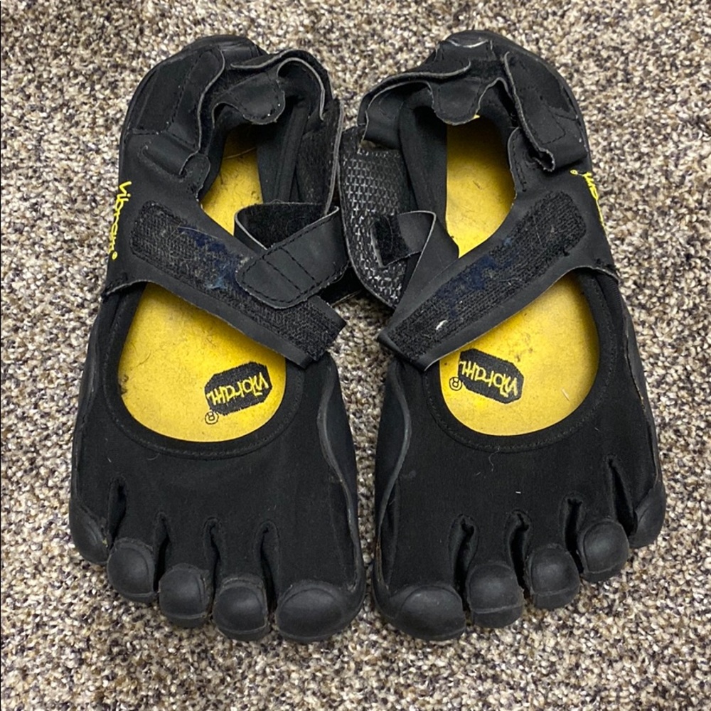 Vibram running and climbing shoe